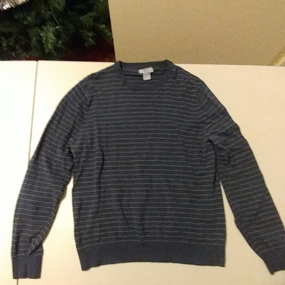 Men's sweater
